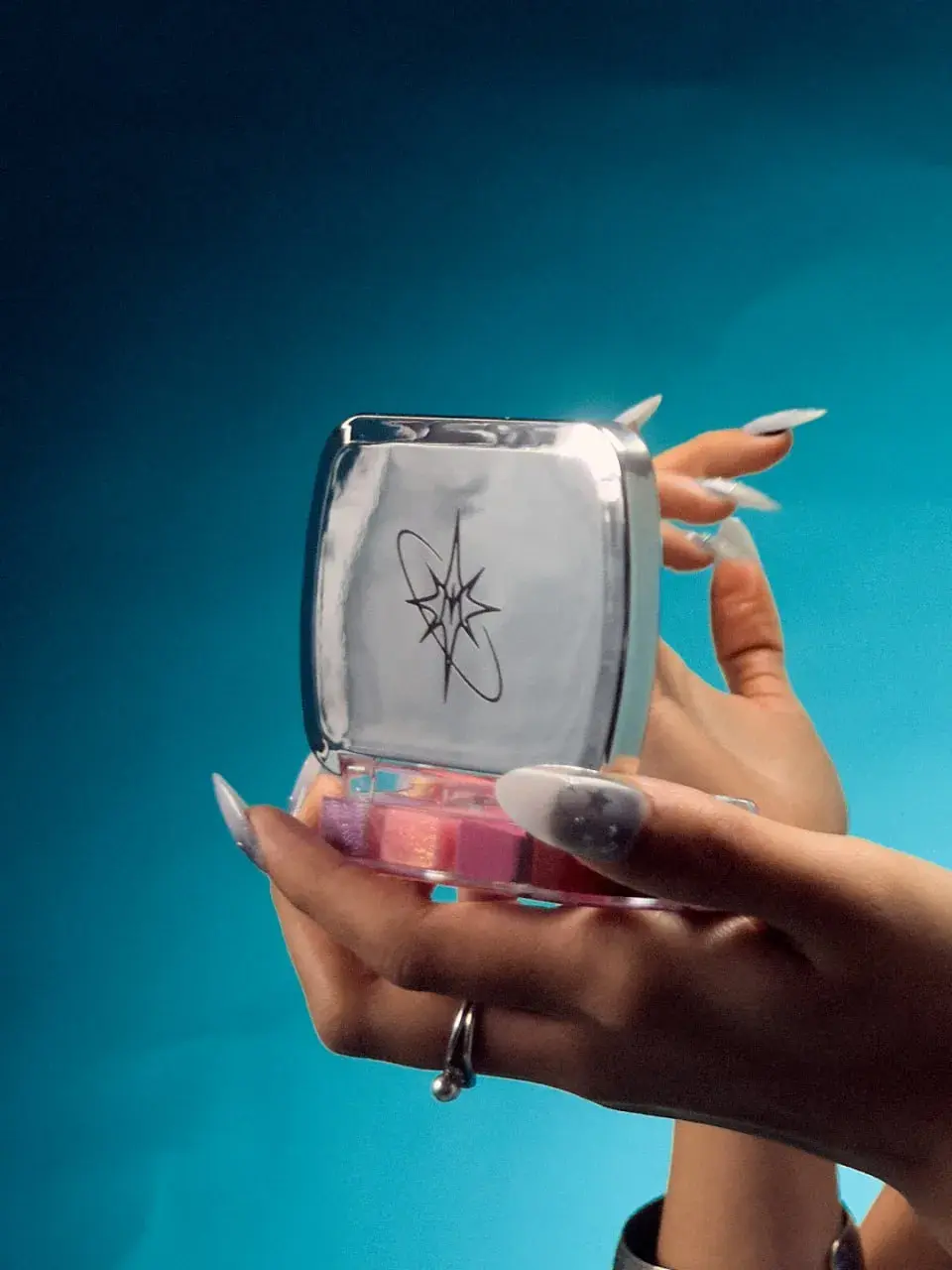 MAKEYAY Y2KISS 12-In-1 Lip Palette image 2